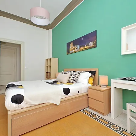 Casa Giuliana -3br 2bath Flat, 116 M2 On One Level, 2nd Floor With Lift Of Historic Mansion, Comfortable, Relaxing And Chic, 600 Meters From Vatican Museums And Ottaviano Metro, 24 Hour 360 Degrees 4 Language Support * Rome