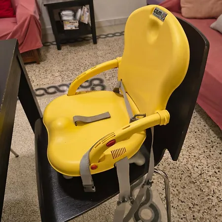 Casa Giuliana -2 Baths, 3 Big Bedrooms With 9 Sleeps, Bed-free Living With 2 Sofas, Efficient Kitchen -family Friendly -2nd Floor Elevator Mansion In Umbertino Style -600 Meters From Vatican & Ottaviano Metro -secure, Quiet, Wealthy, Accessible * Rom