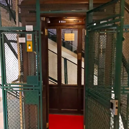 Casa Giuliana -3br 2bath Flat, 116 M2 On One Level, 2nd Floor With Lift, High Comfort, Quite, Chic, Doorman, 600 Meters From Vatican Museums And Ottaviano Metro, Plenty Of District Facilities, Welcome Drinks & Local Guide, 24 Hour 4 Language Su