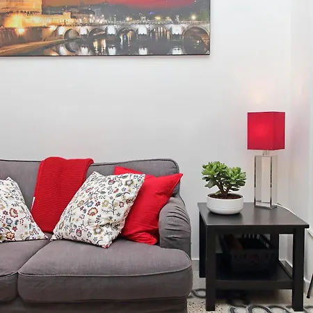 Casa Giuliana -3br 2bath Flat, 116 M2 On One Level, 2nd Floor With Lift, High Comfort, Quite, Chic, Doorman, 600 Meters From Vatican Museums And Ottaviano Metro, Plenty Of District Facilities, Welcome Drinks & Local Guide, 24 Hour 4 Language Su Рим