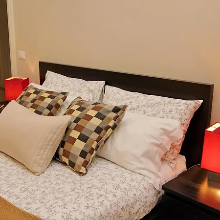 Casa Giuliana -3br 2bath Flat, 116 M2 On One Level, 2nd Floor With Lift, High Comfort, Quite, Chic, Doorman, 600 Meters From Vatican Museums And Ottaviano Metro, Plenty Of District Facilities, Welcome Drinks & Local Guide, 24 Hour 4 Language Su * Рим